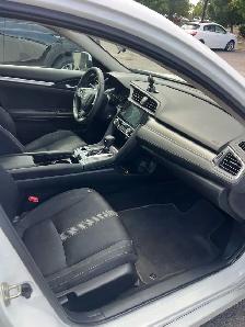 Honda Civic 2017—233,000 kilometers - Photo 8