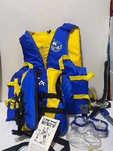 Adult & child life Jackets and U.S. Divers Snorkel Set - Photo 3
