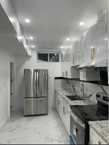 1 Private Bedroom, 1 Kitchen, 1 Washroom Basement for Rent - Photo 2
