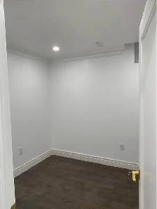 1 Private Bedroom, 1 Kitchen, 1 Washroom Basement for Rent - Photo 4