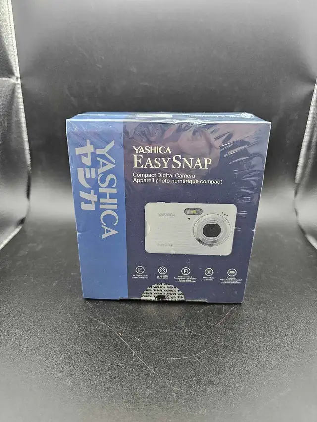 Yashica Easysnap Digital Camera 30MP NEW