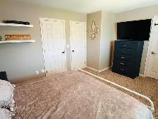 Master in Shared Home - Photo 2