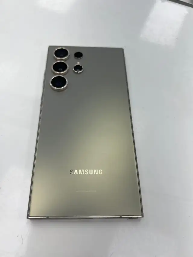 Unlocked Samsung S24 Ultra 256gb $849, with 1 year warranty