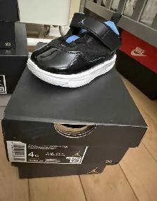 brand new shoes size 4c