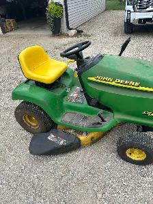 John Deere LT155 - Photo 2