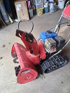 Honda snowblower - Photo 2