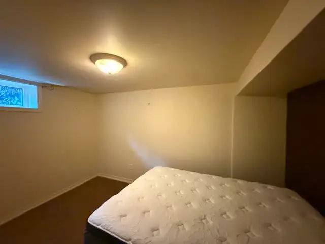 5-Bedroom Student House — 8 Month Lease - Sheridan Collage