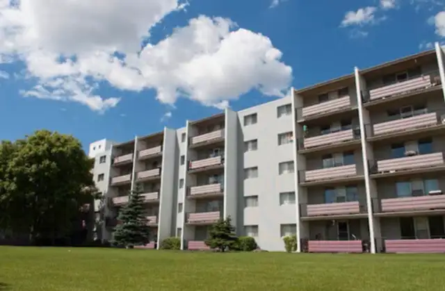 1 bedroom 1bathroom apartment available for sublet $1317