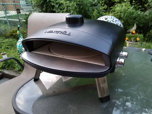 Nexgrill Ora '12 outdoor propane pizza oven, excellent condition