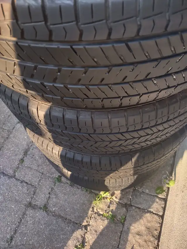 225-65R17x4 pneus été Yokohama Geolander très bon état