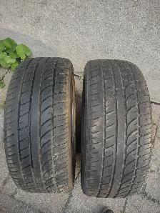 215-45R17x2 pneus été Dynamo. Tres bon état