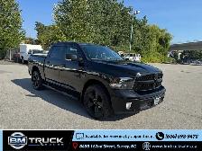 2023 Ram 1500 Classic SLT / Crew Cab / 5'7' Box / 4x4 / HEMI