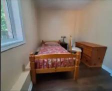 Room for rent in Scarborough - Photo 2