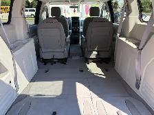 2010 Grand Caravan Stow& Go. 80,115 km. No Accidents. Clean. - Photo 8