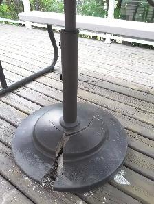 picnic table Umbrella with base - Photo 4