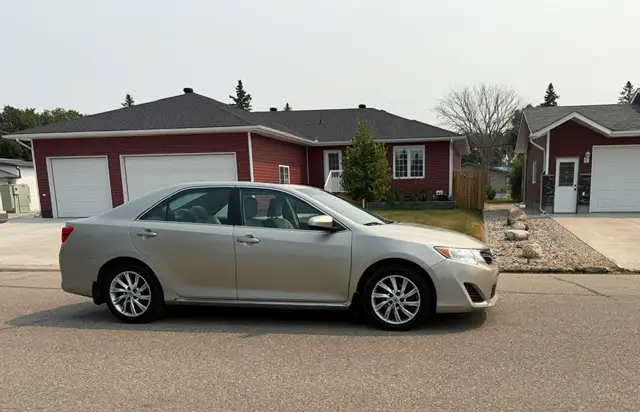 2014 TOYOTA CAMRY LE PKG - FWD