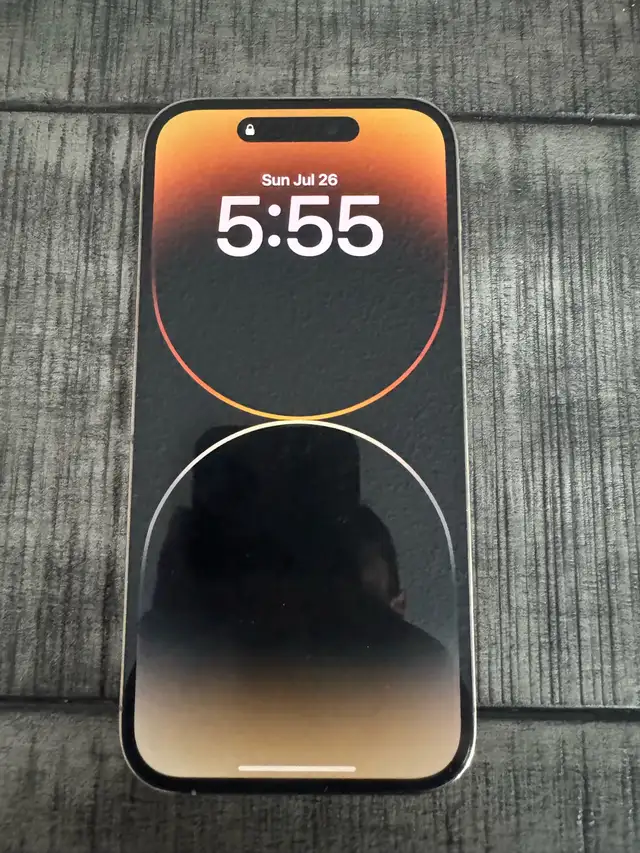 Gold iPhone 14 Pro 128 GB