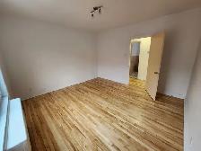 Large 5 1/2 Upper Duplex Unit for Rent - Photo 7