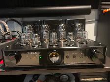 Wilsenton R8 tube Amlifier $1000 - Photo 3