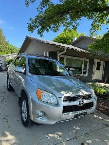 2011 Toyota rav4 limited fresh safety clean title $12800