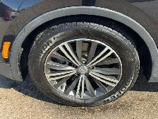 2018 Volkswagen Tiguan HIGHLINE, LEATHER, AUTO, ALLOYS, 4 CYL, C - Photo 9