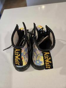 Youth Floral Doc Martens size 1 - Photo 3