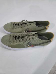Mens Nike Blazers  VanderderLinden Canvas Sneaker NWOT  size 11