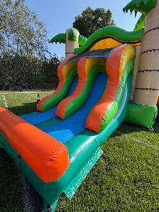 Bouncy Castles for hire - Photo 4