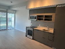 one plus den in Liberty village - Photo 5