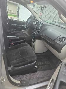 2011 grand caravan - Photo 6