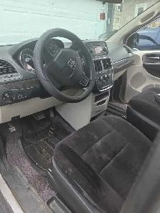2011 grand caravan - Photo 8