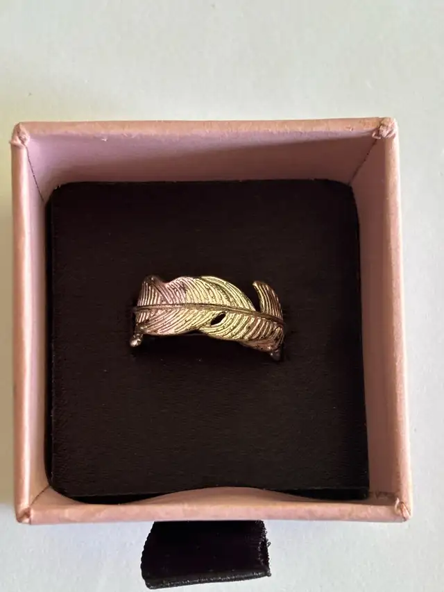 Adjustable Leaf Ring