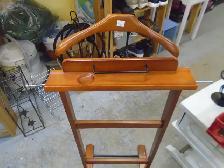 Wooden valet - Photo 2