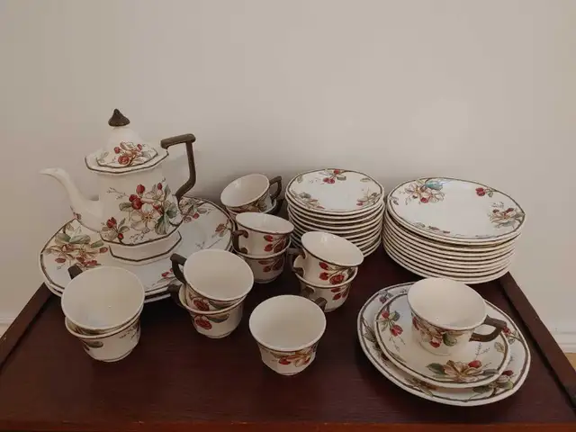 Set à dessert / goûter VI LLEROY & BOCH  12 personnes, Allemagne