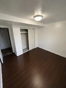 Room Rental North Bay| Fully Furnished 5-Bedroom Home | Groups - Photo 8