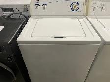 Laveuse seule traditionnelle blanche Inglis