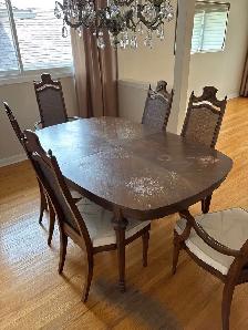 free for pick up furniture, beds, and other things all in goo - Photo 4