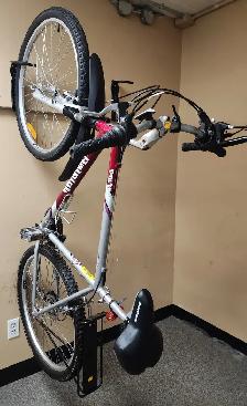 Assorted Mountain Bikes: Voyagear, Supercycle, CCM, Merida (6) - Photo 2
