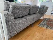 Très grand sectionnel gris avec dossiers ajustables - Photo 3