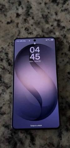 Like New Samsung S26 Ultra - Photo 2
