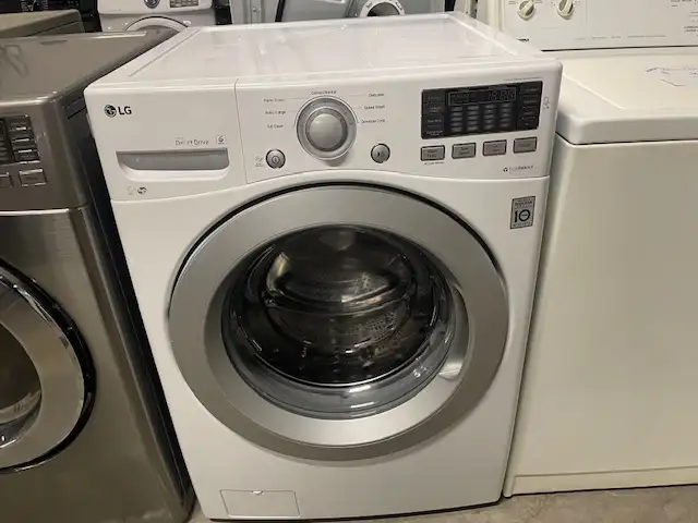Laveuse seule frontale blanche LG ( remis a neuf )