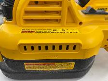 Dewalt DCV517 1/2 Gallon Vacuum - Photo 2