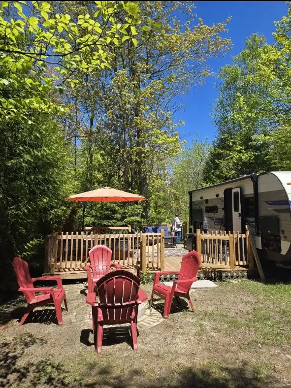 FANTASTIC 2020 SPORTSMEN TRAILER ON PRIVATE SEASONAL SITE!