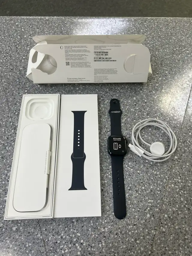 Apple Watch Series 11 100% Battery Health 42MM Boxed