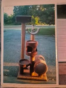 Custom handmade cat trees - Photo 4