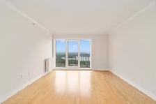 WELCOME TO THE SUMMIT - TWO BEDROOM PLUS DEN APARTMENT AVAILABLE - Photo 3