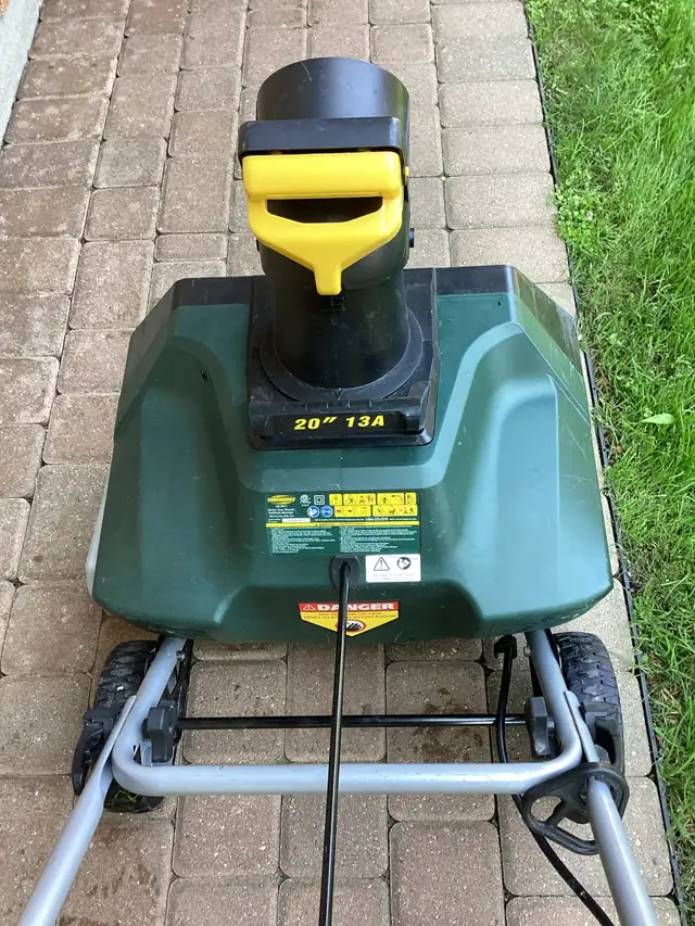 Yard Works 20  in. Snow Blower $80
