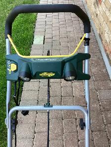 Yard Works 20  in. Snow Blower $80 - Photo 2