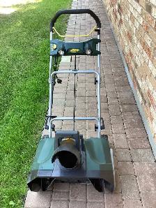 Yard Works 20  in. Snow Blower $80 - Photo 3