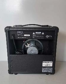 15W Yamaha GA15 Amp (31498124) - Photo 2
